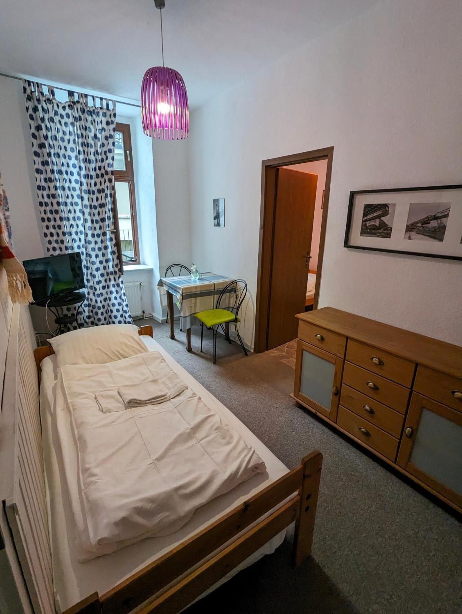Apartment Im Luisenviertel - Gruen Wuppertal Exteriör bild